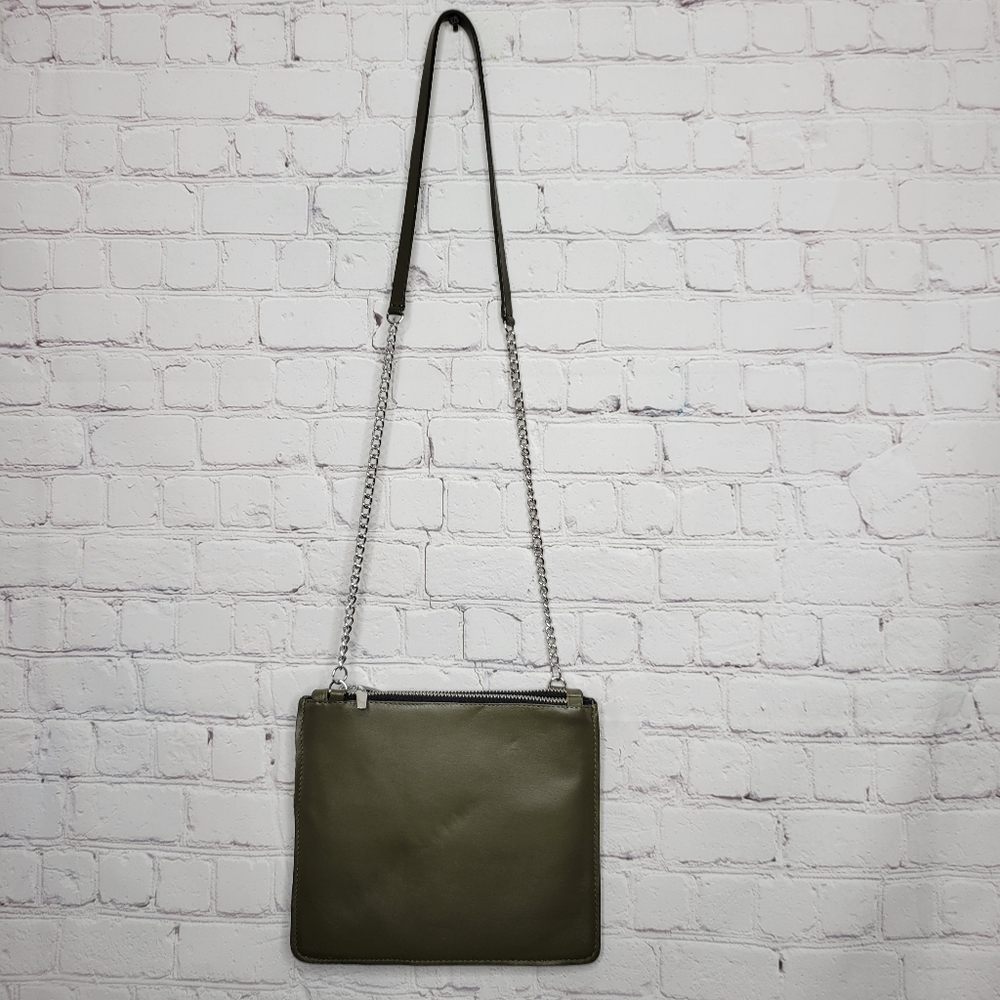 Punto FIBBIA Leather Green bag/ wristlet